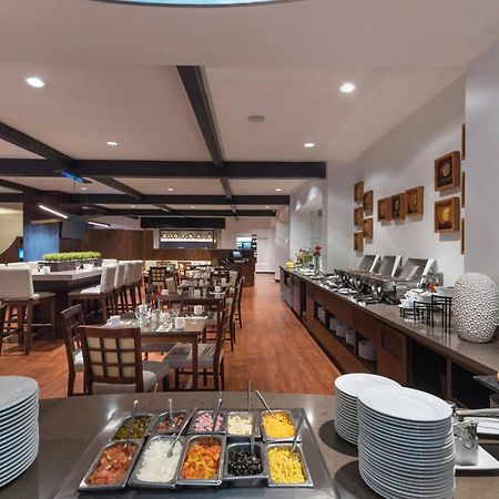 Hotel Courtyard By Marriott Santo Domingo Esterno foto