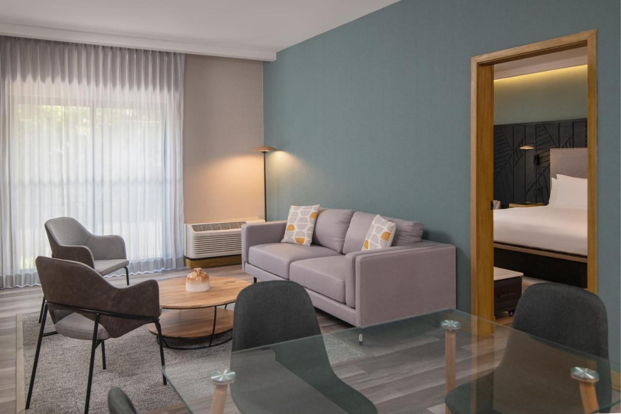 Hotel Courtyard By Marriott Santo Domingo Esterno foto