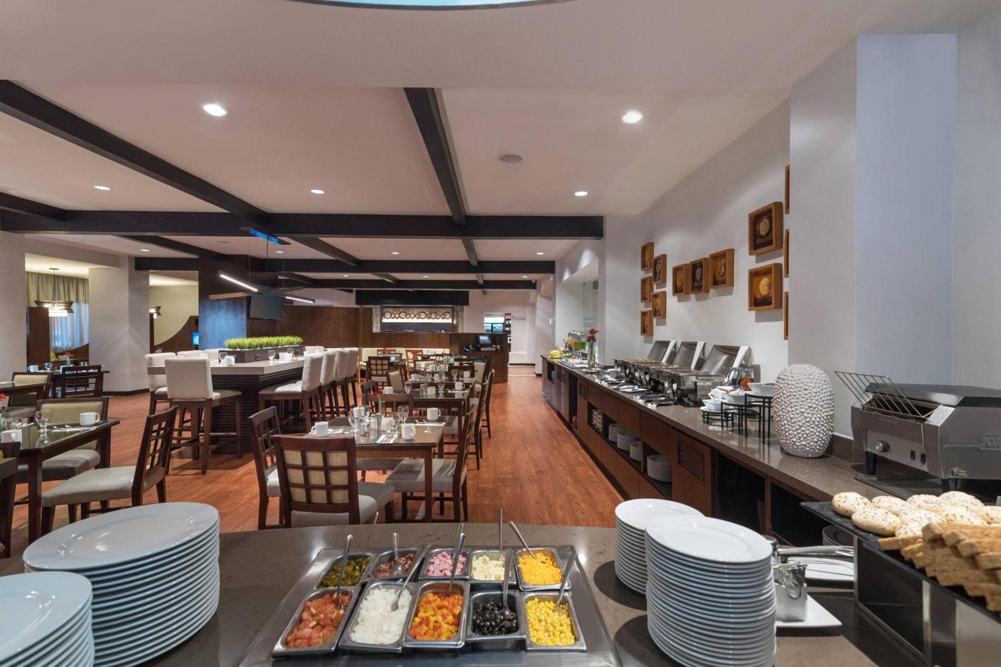 Hotel Courtyard By Marriott Santo Domingo Esterno foto