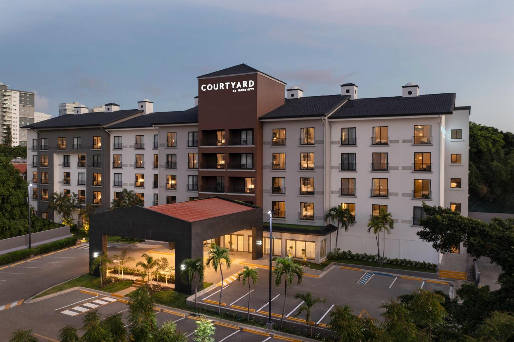 Hotel Courtyard By Marriott Santo Domingo Esterno foto